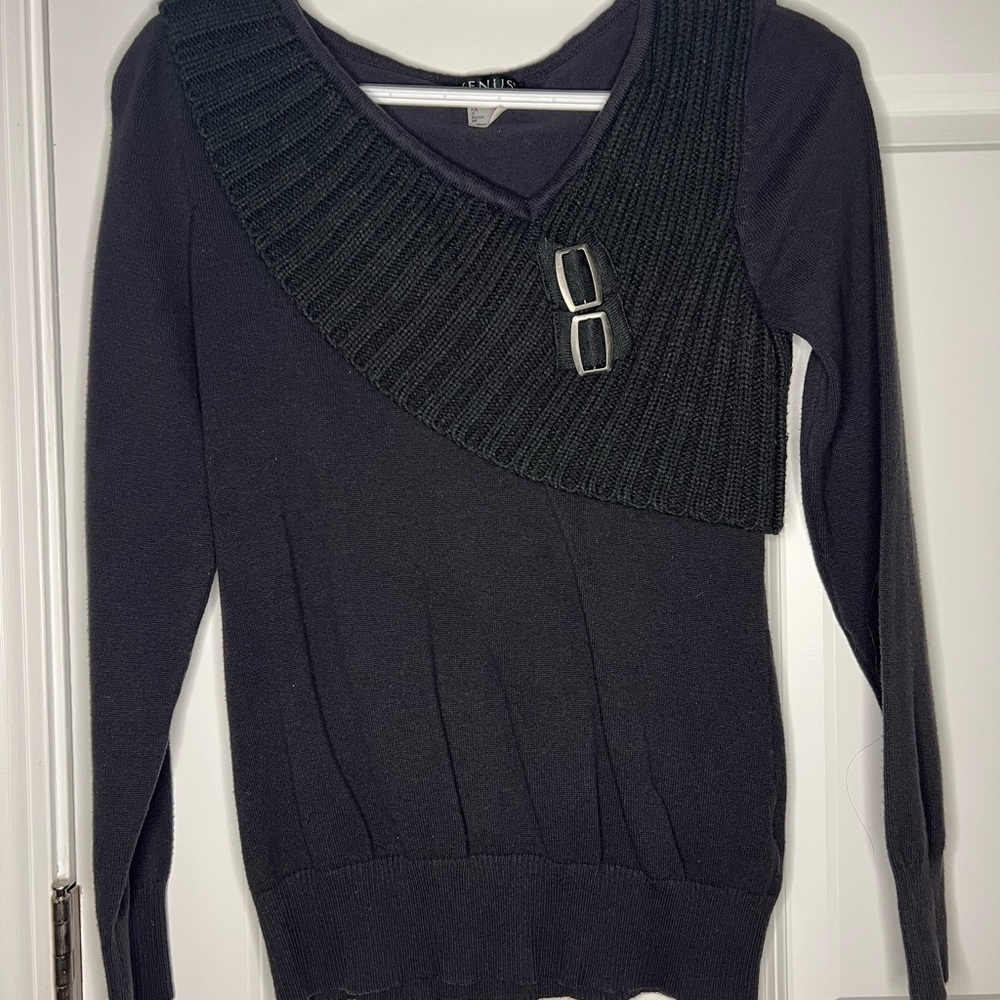 Never worn Venus sweater size small